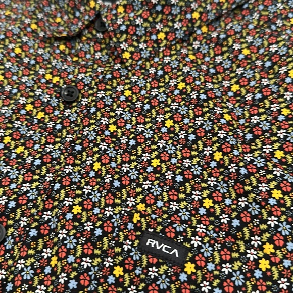 NWT Men’s L RVCA Floral Polo - Picture 3 of 3